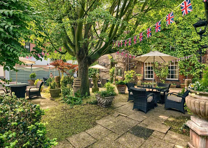 Mercure Salisbury White Hart Hotel & Apartments